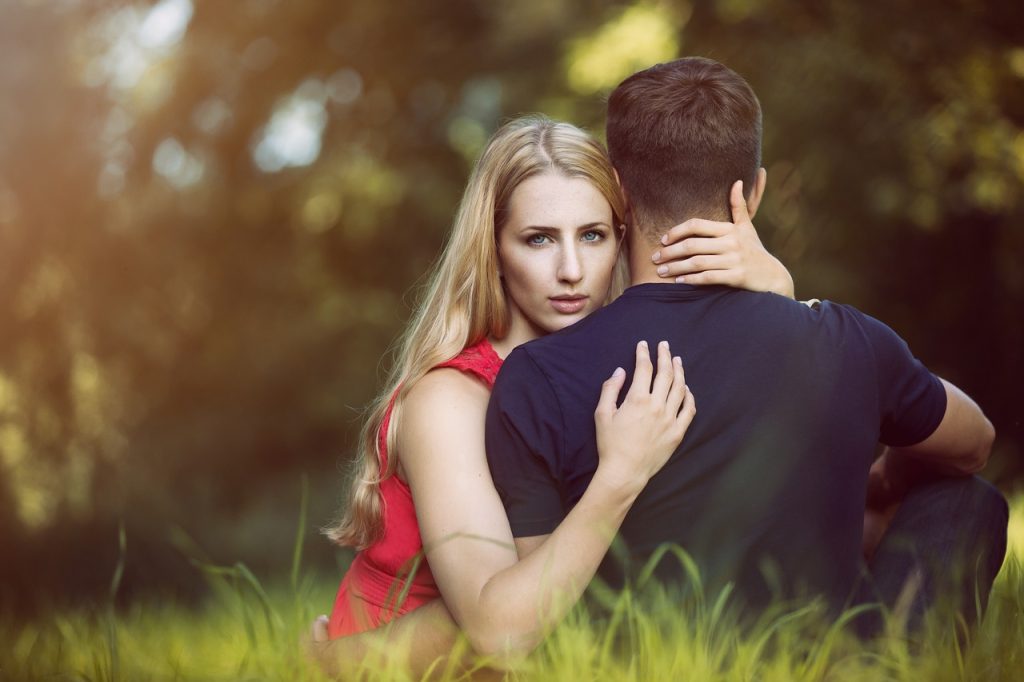 How to Make a man Fall in Love with You - 10 Tips